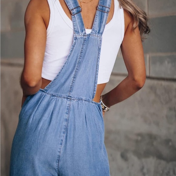 Chic Denim Overalls ~ DARLING on! 💙 - Picture 3 of 5